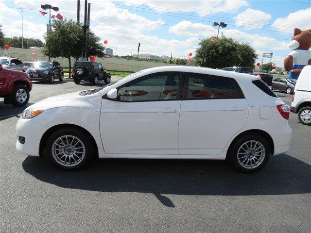 2010 Toyota Matrix Unknown