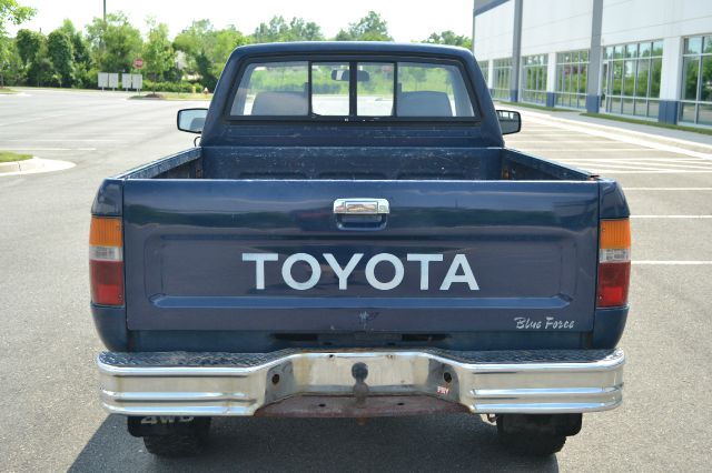 1989 Toyota Pickup LE Popular Road Trip