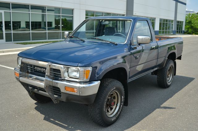 1989 Toyota Pickup LE Popular Road Trip