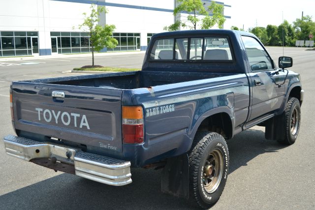 1989 Toyota Pickup LE Popular Road Trip