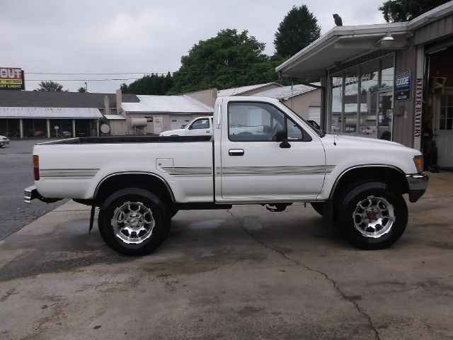 1991 Toyota Pickup L AWD 4-cyl. 5-speed 1-owner