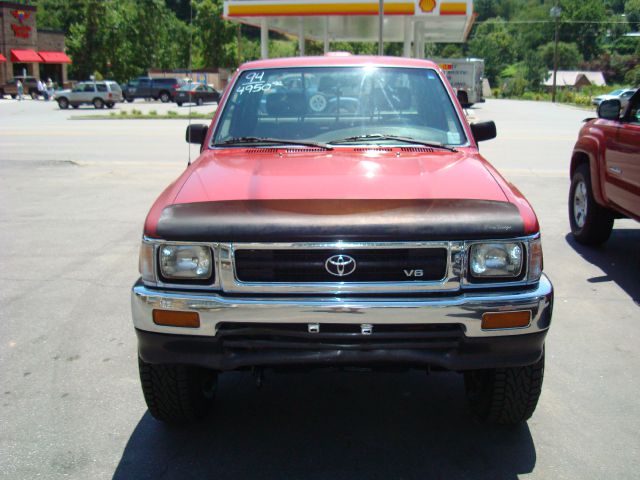 1994 Toyota Pickup ES | WE Finance