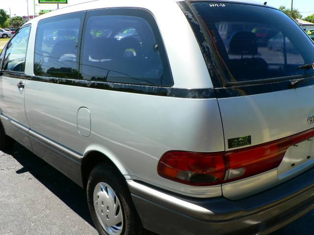 1993 Toyota Previa Sportback LS