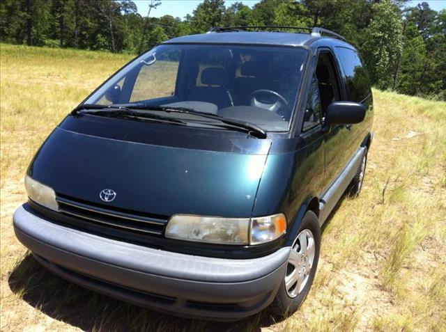 1997 Toyota Previa 4dr Auto SE Ltd Avail Sedan