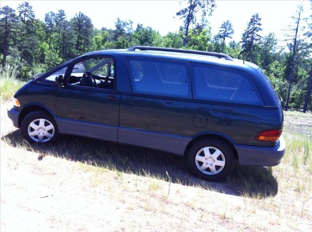 1997 Toyota Previa 4dr Auto SE Ltd Avail Sedan