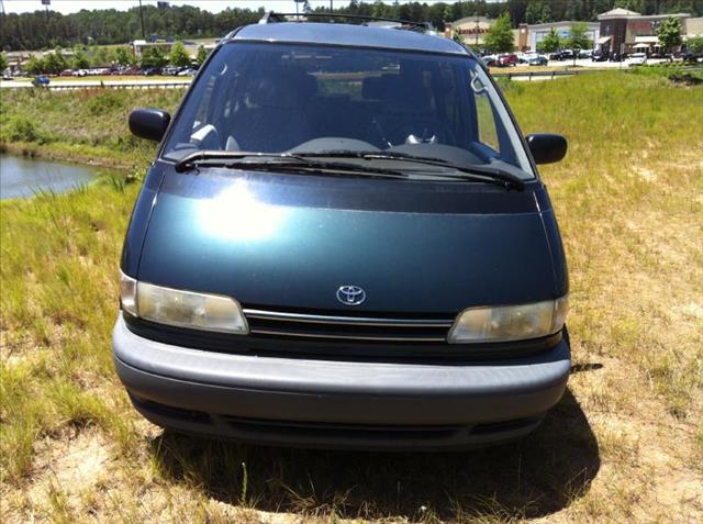 1997 Toyota Previa 4dr Auto SE Ltd Avail Sedan