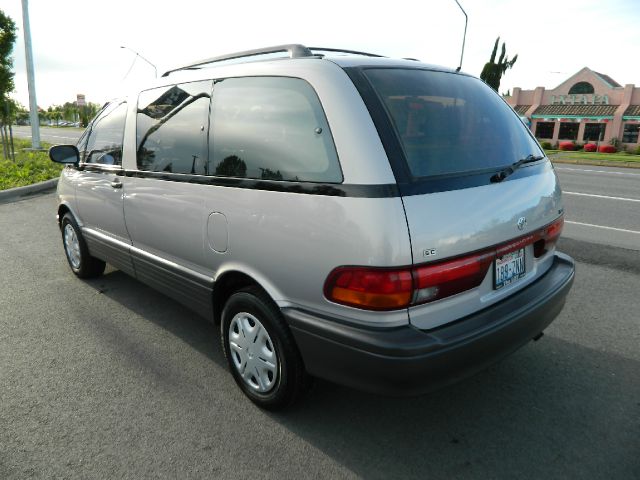 1997 Toyota Previa 2dr 3.8L Auto Track