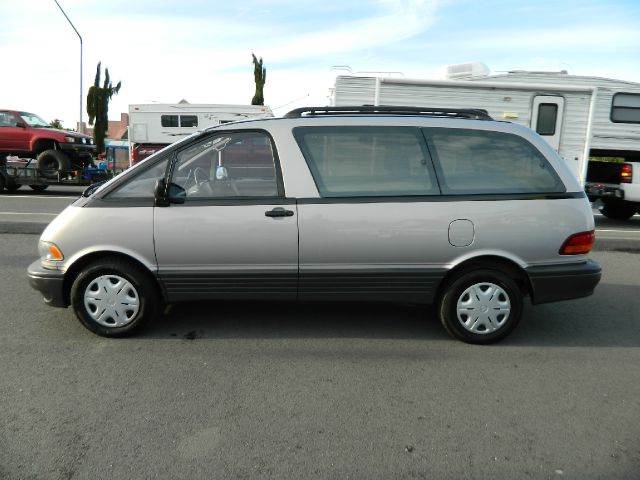 1997 Toyota Previa 2dr 3.8L Auto Track