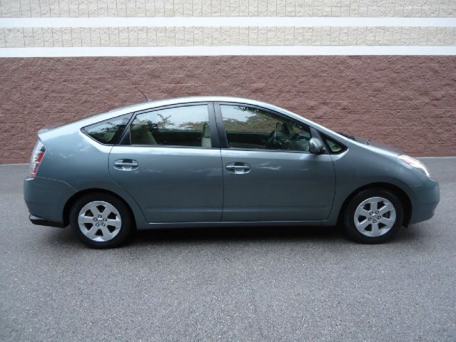 2004 Toyota Prius Graphite