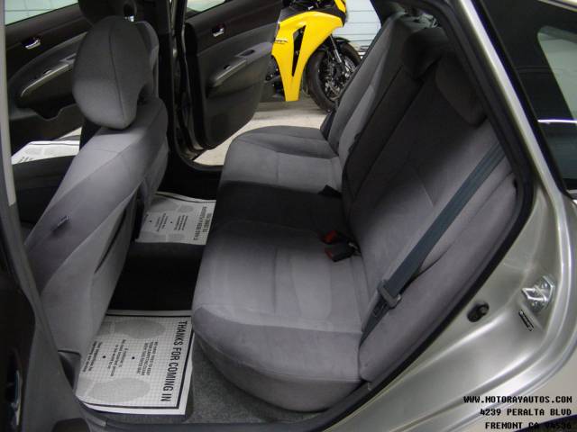 2004 Toyota Prius Base