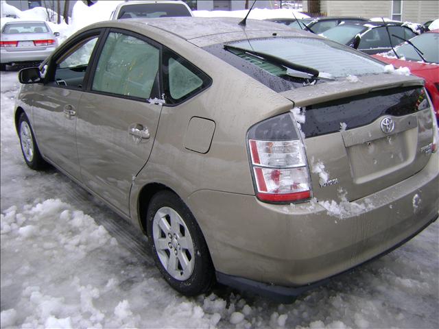 2004 Toyota Prius Base