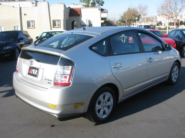 2005 Toyota Prius W/leather