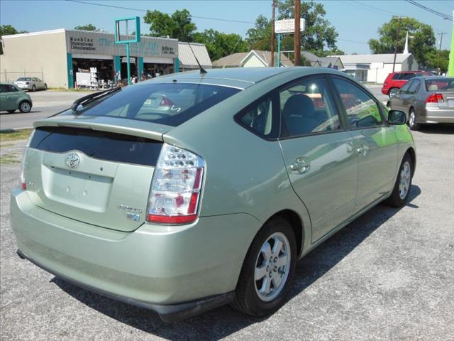 2006 Toyota Prius 1500 Z71 CREW CAB