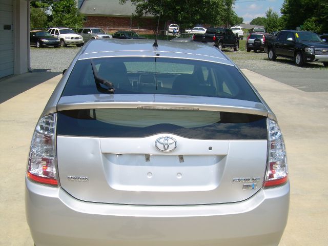 2009 Toyota Prius Crew Cab 4x4 Shortbox LS