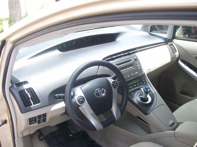 2010 Toyota Prius LTZ 4x4 Nav DVD