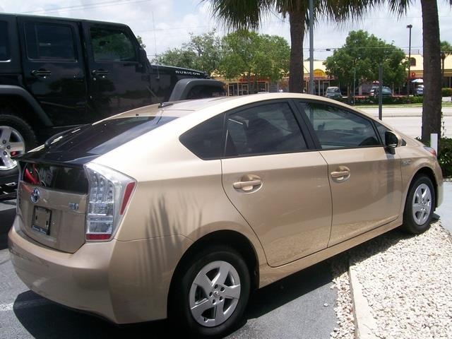 2010 Toyota Prius LTZ 4x4 Nav DVD