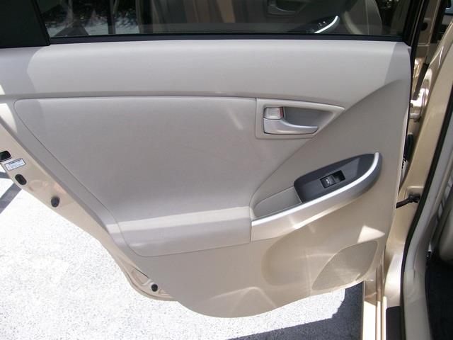 2010 Toyota Prius LTZ 4x4 Nav DVD