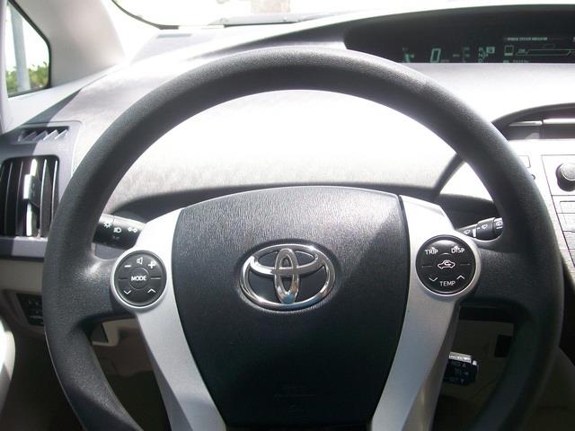 2010 Toyota Prius LTZ 4x4 Nav DVD