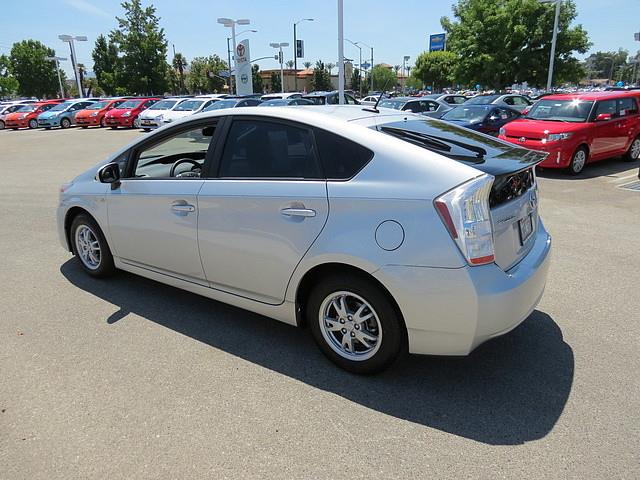 2010 Toyota Prius SLT - MEGA Cab4x4