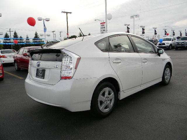 2010 Toyota Prius W/leather