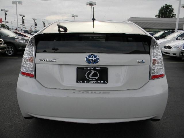 2010 Toyota Prius W/leather