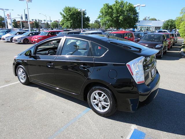 2010 Toyota Prius SLT - MEGA Cab4x4