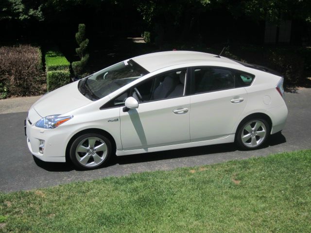 2010 Toyota Prius Adventurer Model 2WD