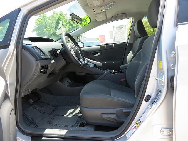 2010 Toyota Prius SLT - MEGA Cab4x4