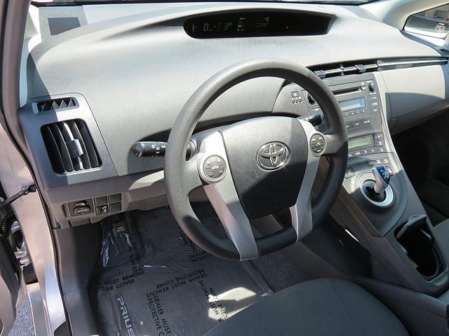 2010 Toyota Prius SLT - MEGA Cab4x4