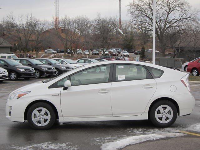 2011 Toyota Prius LTZ 4x4 Nav DVD