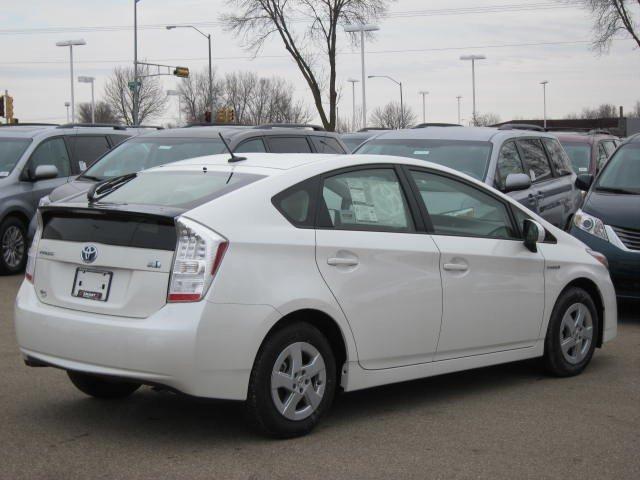 2011 Toyota Prius LTZ 4x4 Nav DVD