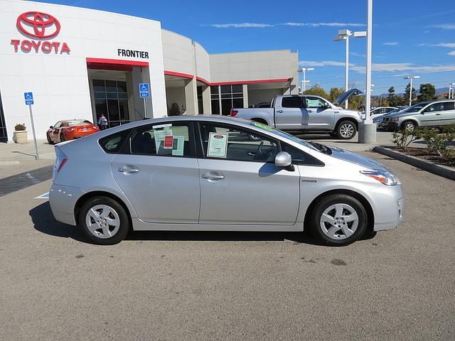 2011 Toyota Prius SLT - MEGA Cab4x4