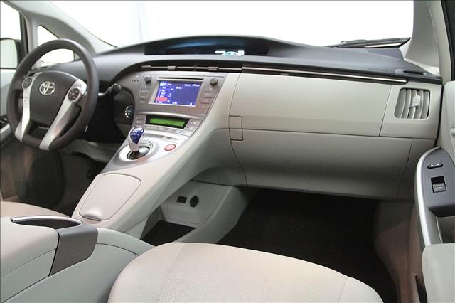 2012 Toyota Prius G 15