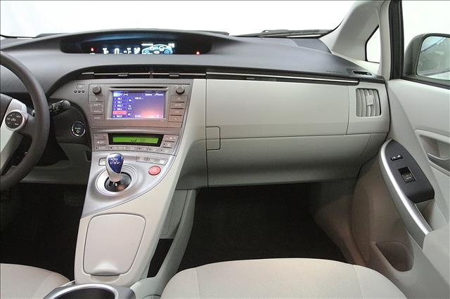 2012 Toyota Prius G 15