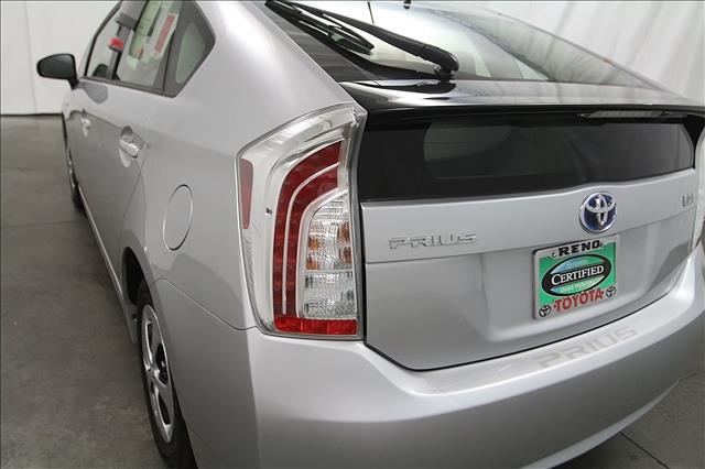 2012 Toyota Prius G 15