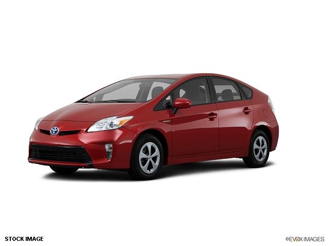 2013 Toyota Prius 2007 Chevrolet 5