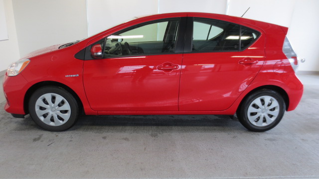 2012 Toyota Prius c Sltunder Deposit