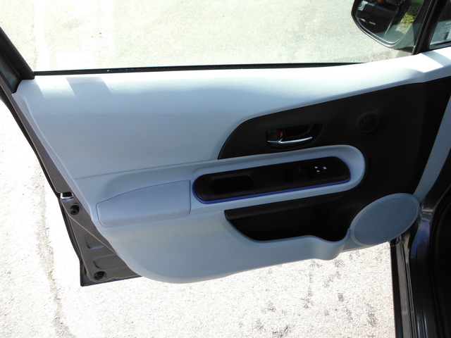 2012 Toyota Prius c Sltunder Deposit