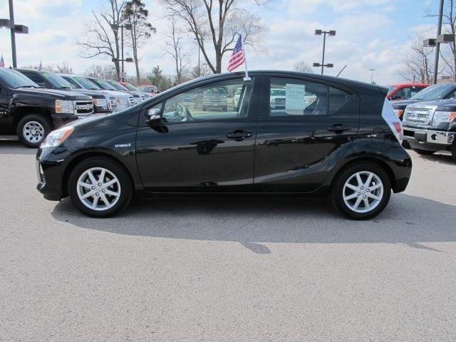 2012 Toyota Prius c Sltunder Deposit