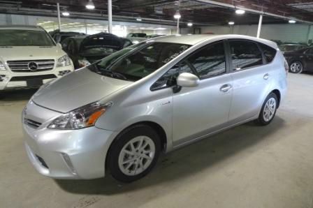 2012 Toyota Prius v Base 3000 DOWN WE Finance