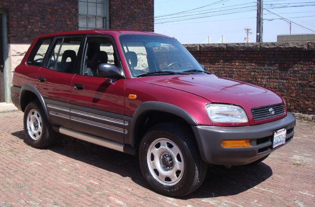 1997 Toyota RAV4 Volante S