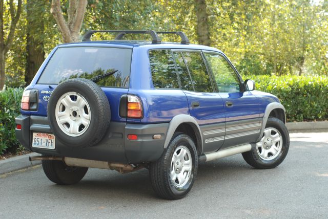 1998 Toyota RAV4 Volante S