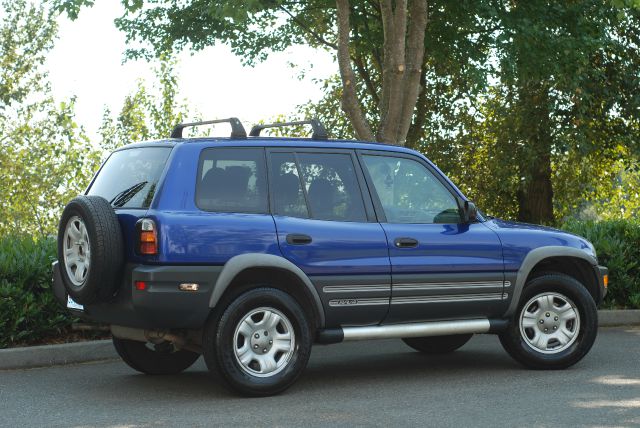 1998 Toyota RAV4 Volante S