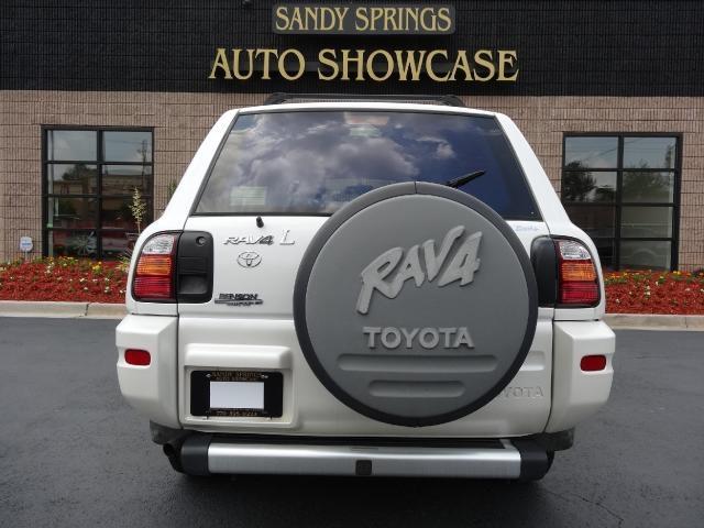 1999 Toyota RAV4 4dr Sdn XLE V6 Auto