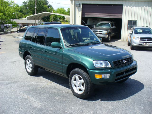 1999 Toyota RAV4 Volante S