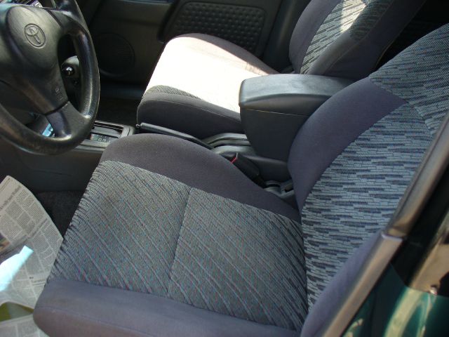 1999 Toyota RAV4 Volante S