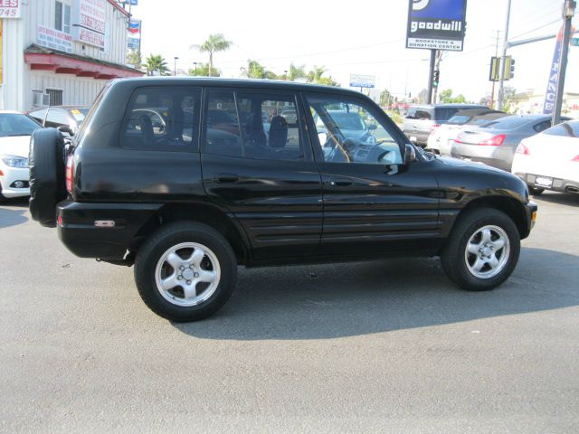 1999 Toyota RAV4 Volante S