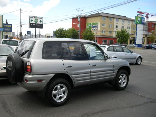 2000 Toyota RAV4 Volante S