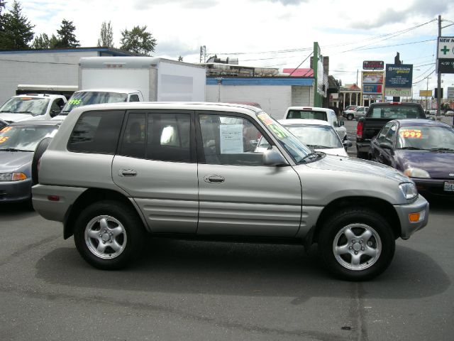 2000 Toyota RAV4 Volante S