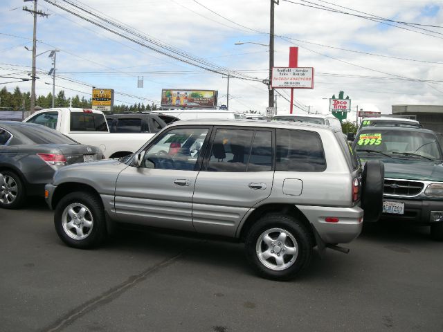 2000 Toyota RAV4 Volante S